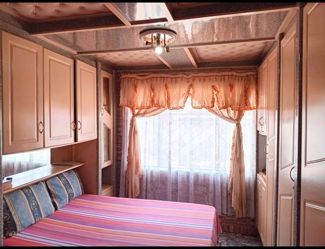 3 BEDROOM HOUSE FOR SALE IN SEBOKENG ZONE 10